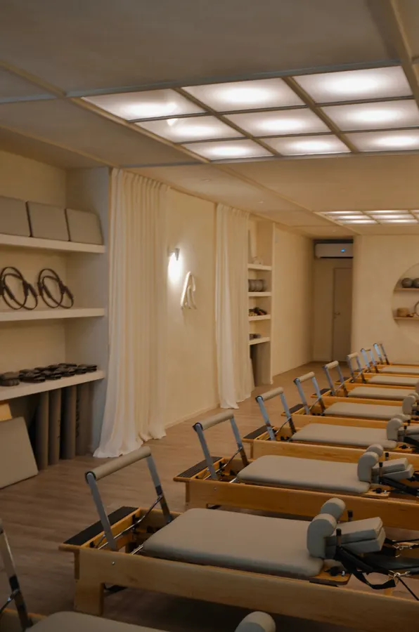 Sala de pilates reformer de Aray